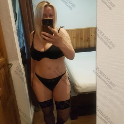 anita08 nagy mellű szexpartner 45 éves