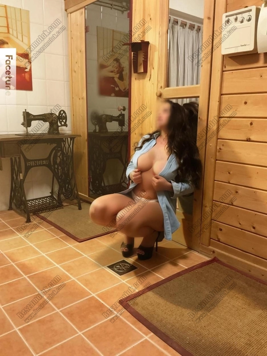 Alina - +36 30 690 3340 - mellszex foto
