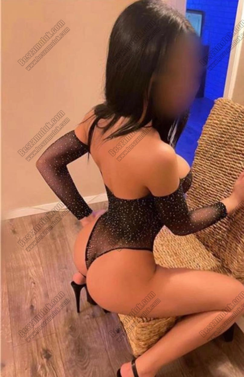 Nina VIP - +36 70 279 9274 - mellszex foto
