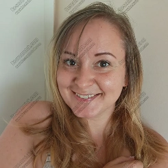 Lolita nagy mellű szexpartner 34 éves