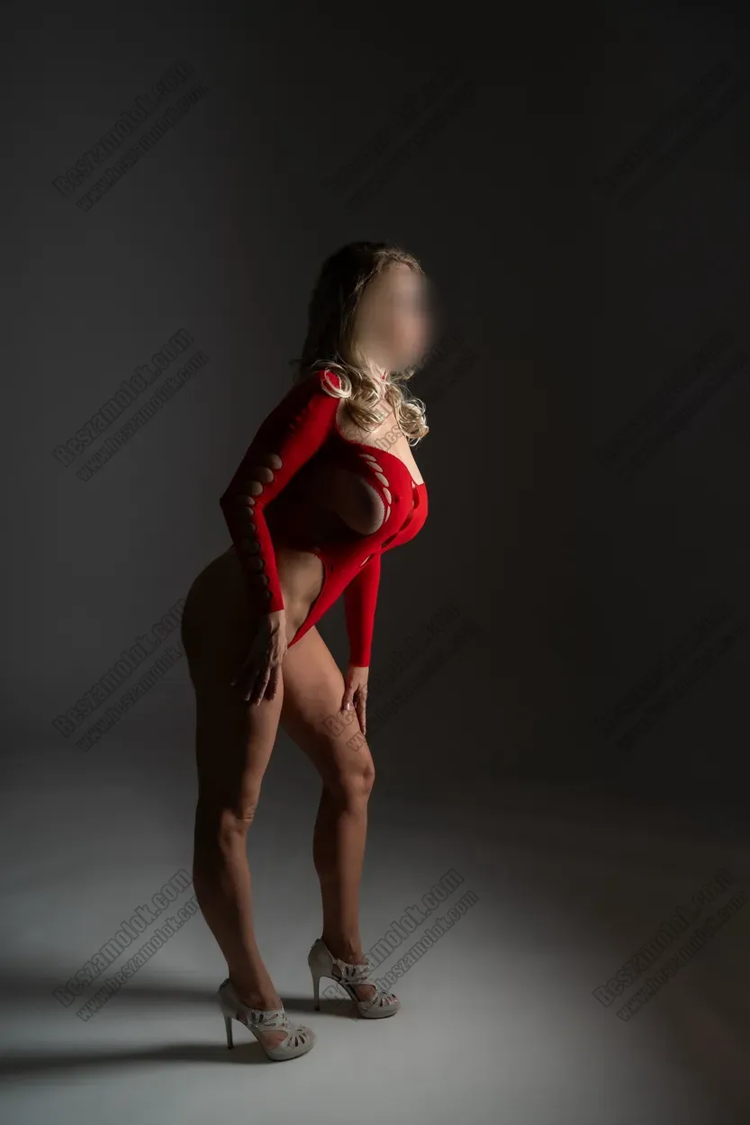 Kendra - +36 30 713 1434 - mellszex foto