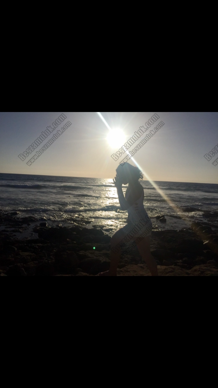 Rosie - +36 70 583 4647 - mellszex foto