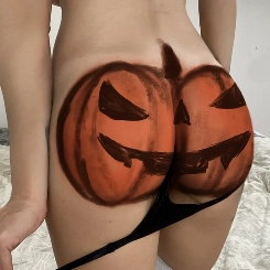 Dom69inika nagy mellű szexpartner 27 éves